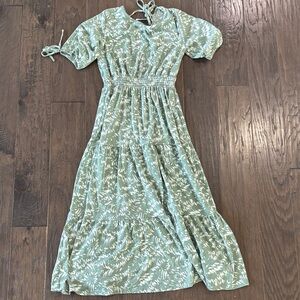 QED London Green and White Open back maxi women’s dress